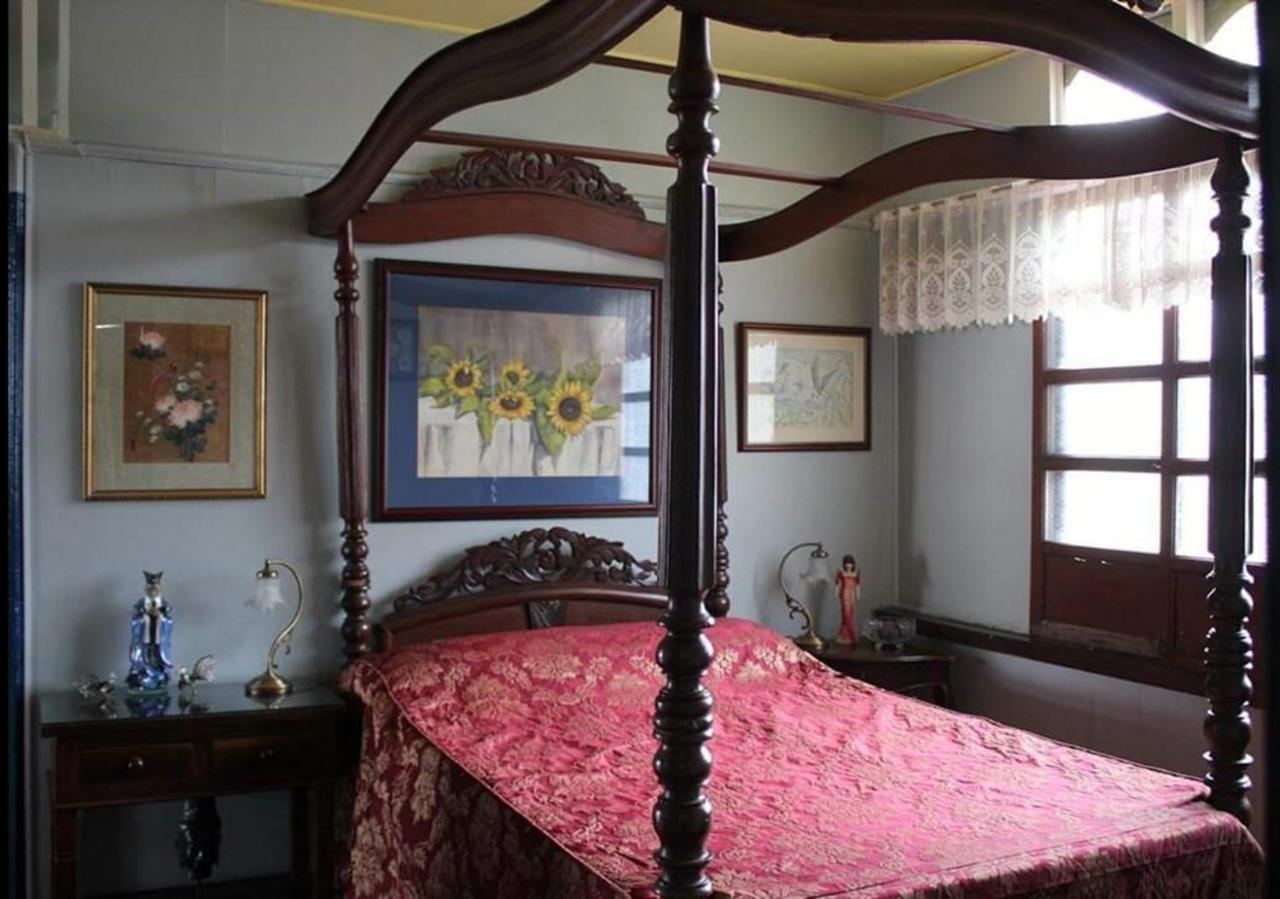 Casa Conchita Bed & Breakfast Taal Экстерьер фото